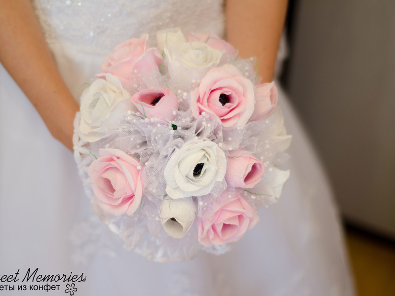 Букет невесты из атласных лент — несколько стильных вариантов
