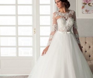 Как выбрать свадебное платье с кружевными рукавами
