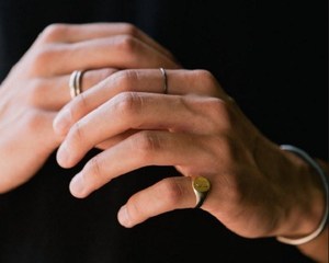 Как правильно носить обручальное кольцо